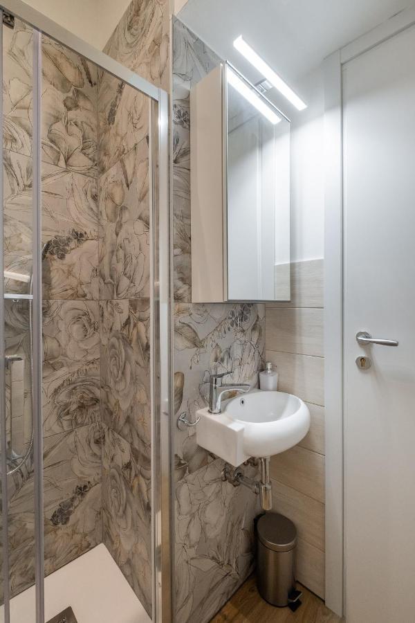 Studio 24 - Holiday & Business Apartment Bolonya Dış mekan fotoğraf